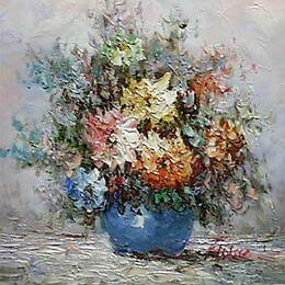 Bouquet de fleurs dans un vase bleu