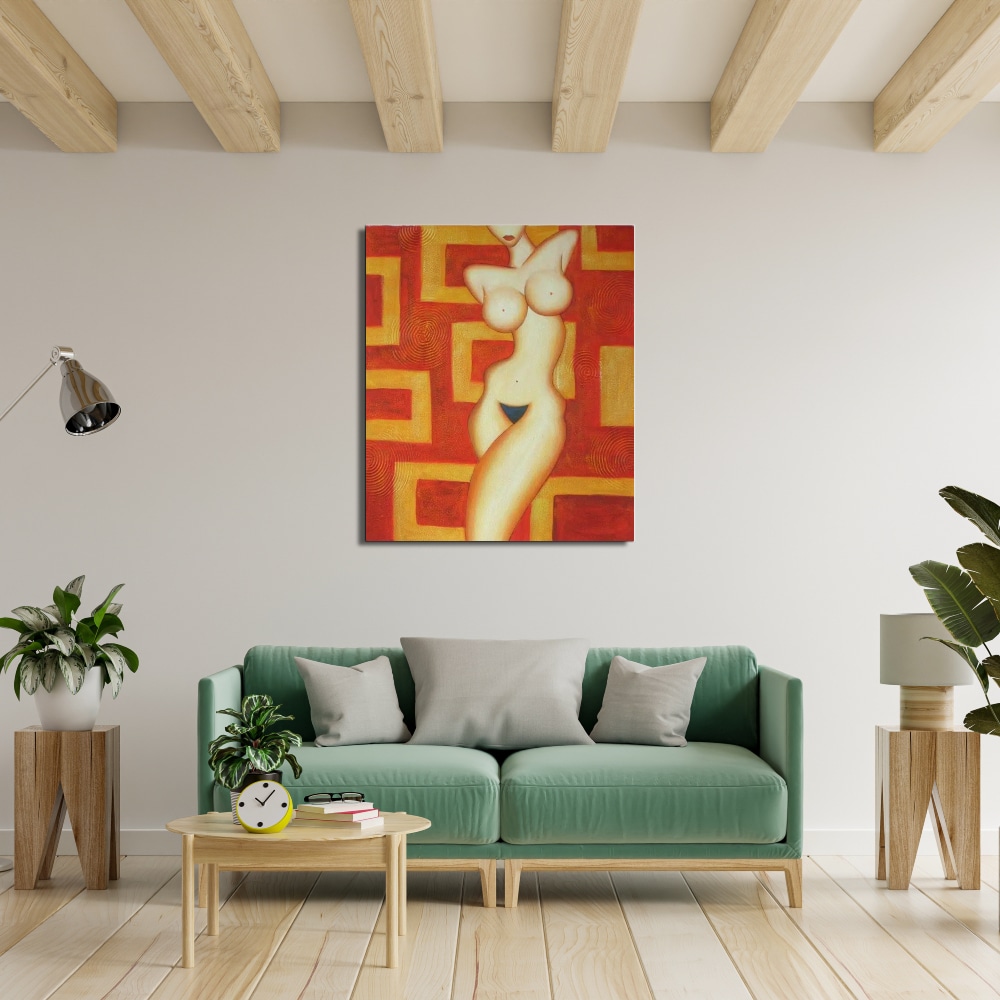 Peinture moderne nu feminin Tableau femme nue sans tête style année 70 colories rouge, jaune, orange, accroché au-dessus d'un canapé verte avec coussin gris, 2 tabourets d'appoint avec des plantes et une table basse en bois