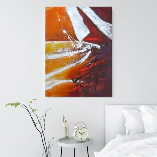 Peinture abstraite moderne orange. Bonne qualité, confortable, accrochée sur un mur avec un canapé dans une maison