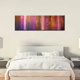 Tableau panoramique peinture abstraite. Bonne qualité, très original, accrochée sur un mur au-dessus d'un lit dans une maison