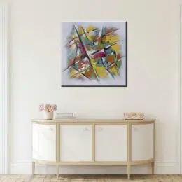 Peinture abstraite moderne gris jaune vert, bonne qualité, très à la mode accrochée sur un mur au-dessus d"une table dans une maison