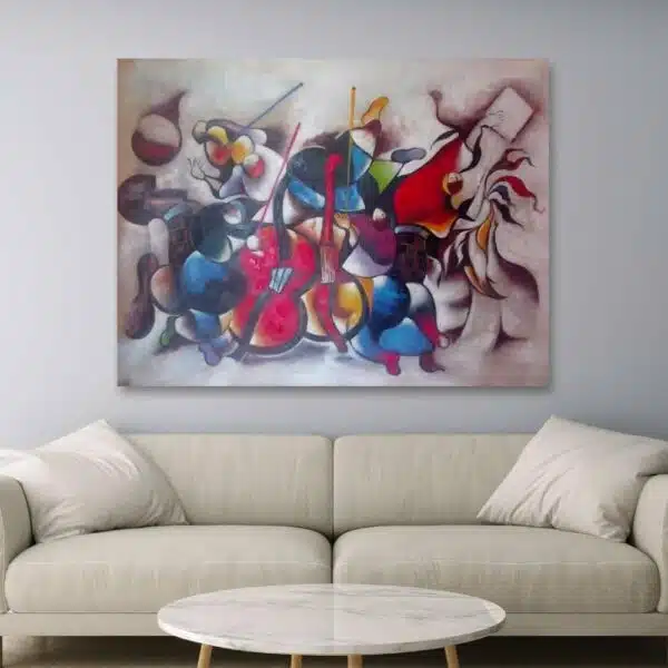 Peinture Huile sur toile concerto en couleurs. Accrochée sur un mur au-dessus d'un canapé dans un salon.